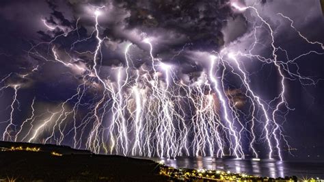 「暴風雨」：在狂野的筆觸中捕捉自然的激情！